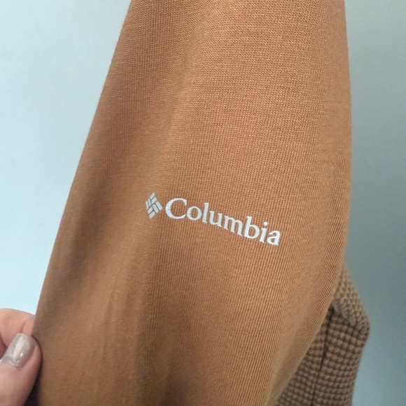 Columbia Size M | Burnt Orange Lightweight Hoodie - Picture 5 of 6
